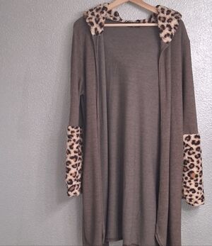 New LTX Sportswear Olive Green Open Front Cardigan With Leopard Accents Size L